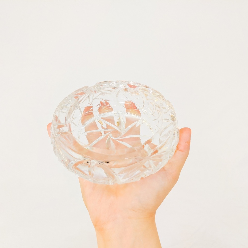 Glass ashtray